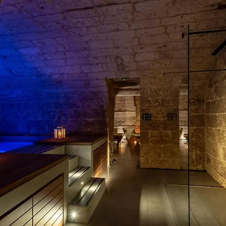 Vis Urban Suites & Spa - Boutique Hotel-3